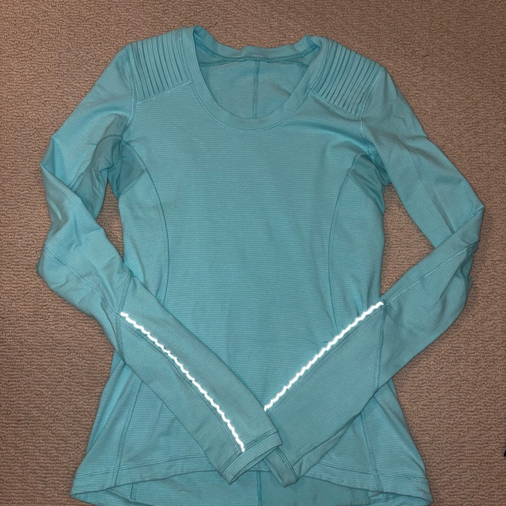 Lululemon Athletica Blue Fitted Long Sleeve Top